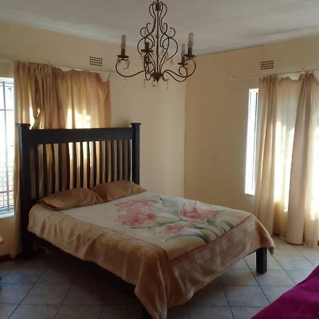 Sugar Shack Backpackers Botswana Bed & Breakfast Gaborone Luaran gambar