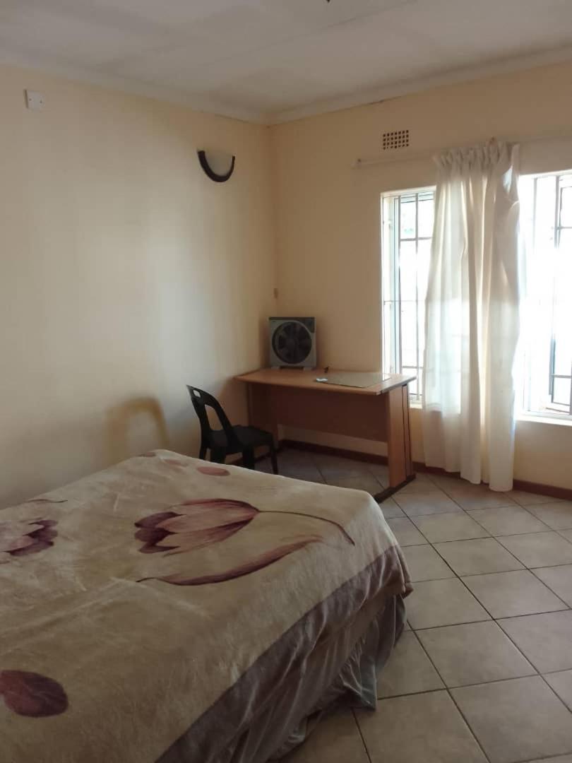 Sugar Shack Backpackers Botswana Bed & Breakfast Gaborone Luaran gambar
